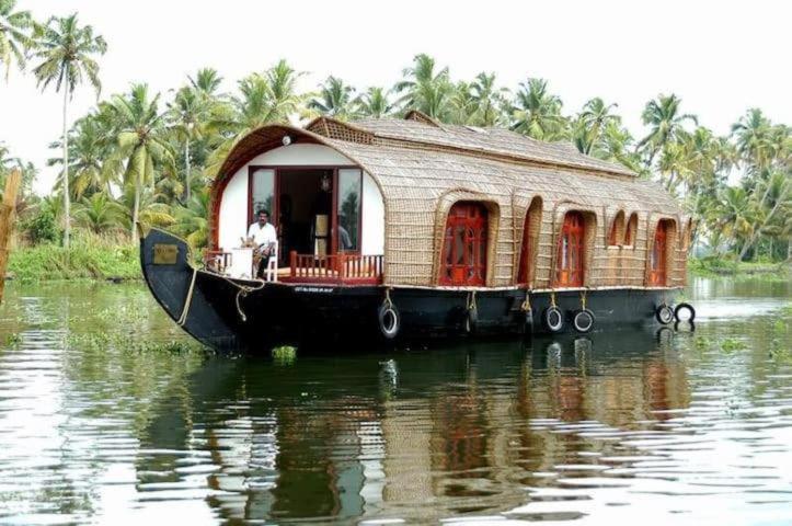 Hotel Aqua Castle Houseboat - By Aqua Jumbo Houseboats Alappuzha Exterior foto
