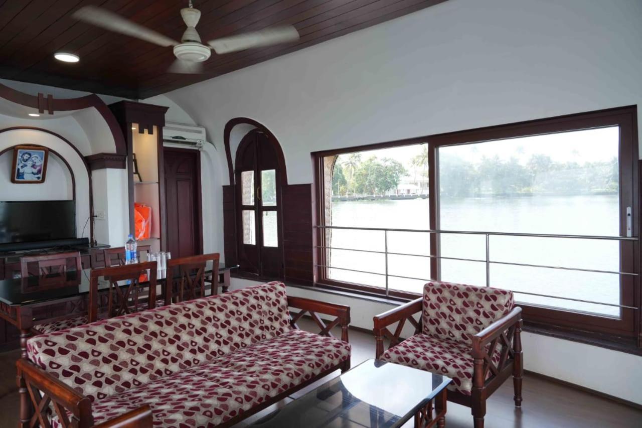 Hotel Aqua Castle Houseboat - By Aqua Jumbo Houseboats Alappuzha Exterior foto